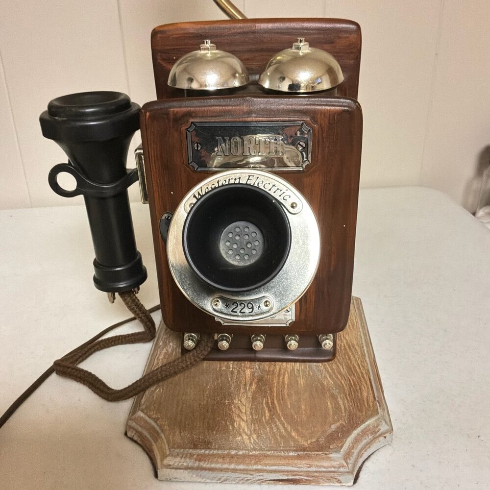 Jim Beam Whiskey Decanter Bottle 1249 Telephone Lamp Tested and Works